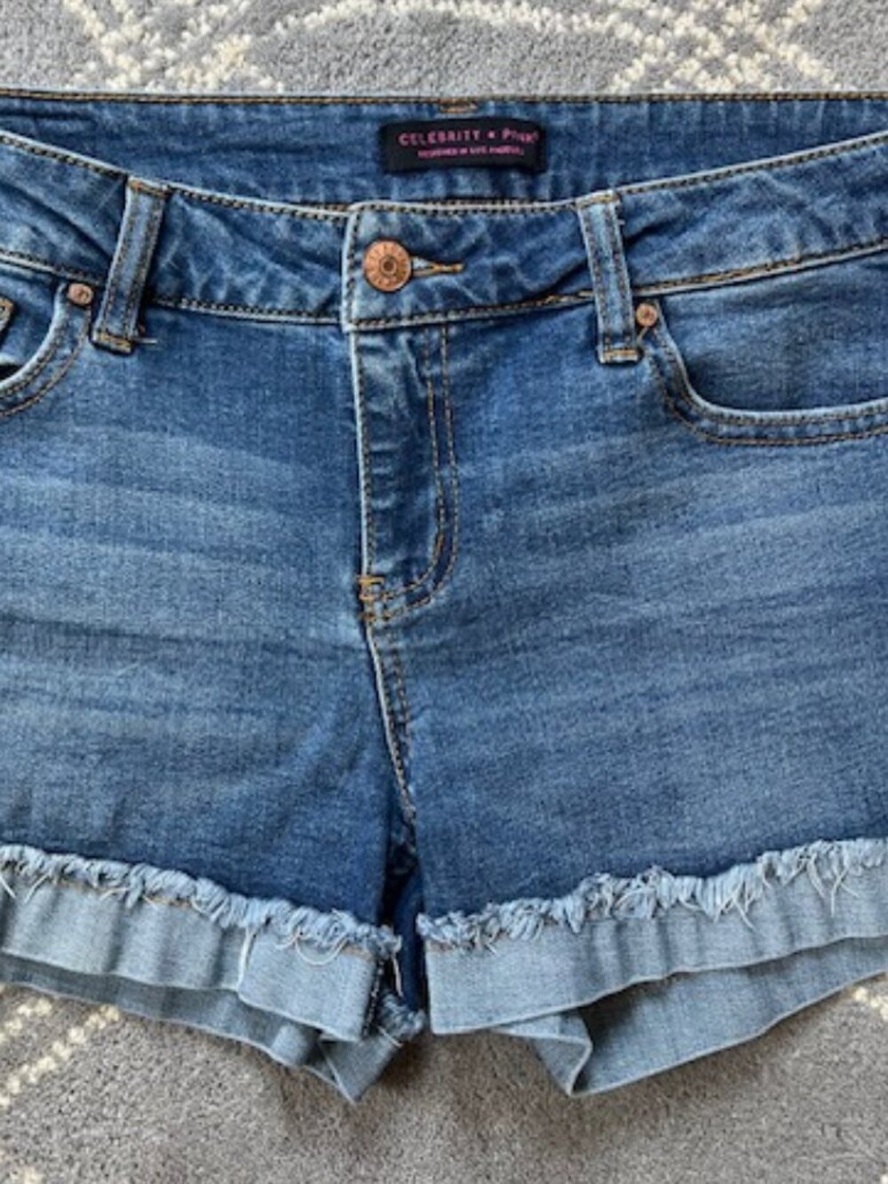 Celebrity Pink  Cutoff Cuffed Denim Jean Shorts Women's Size  5/27 - Picture 2 of 9